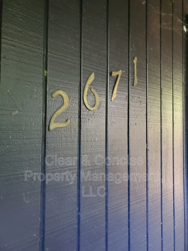 Eugene Condo: 2671 Woodstone Place