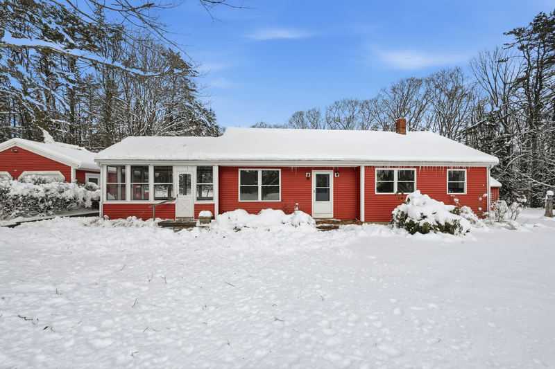 Brunswick House: 11 Caribou Dr