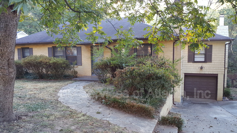 Decatur House: 2331 N Decatur Rd