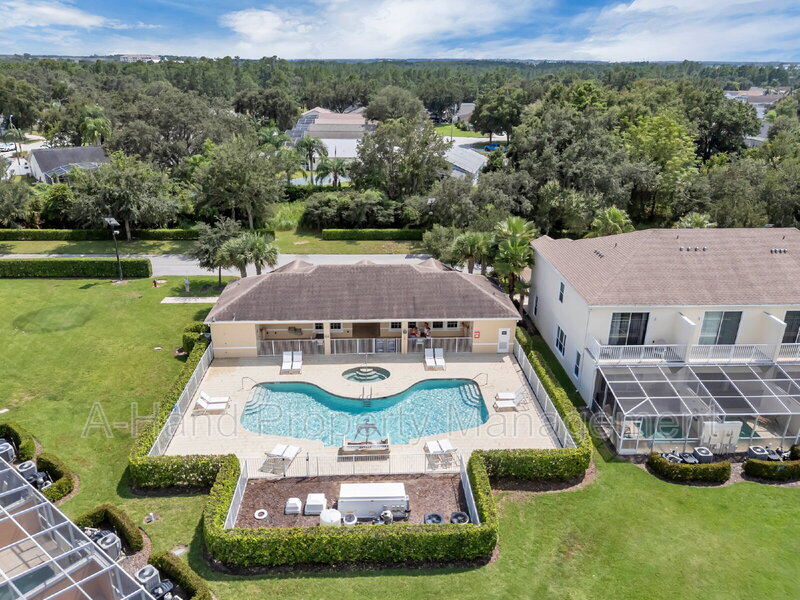 Clermont Townhome: 1413 Retreat Cir