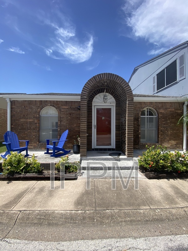 Harlingen Townhome: 6 Los Amigos