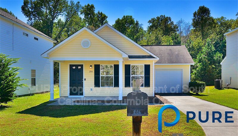 Lexington House: 206 Blazer Drive