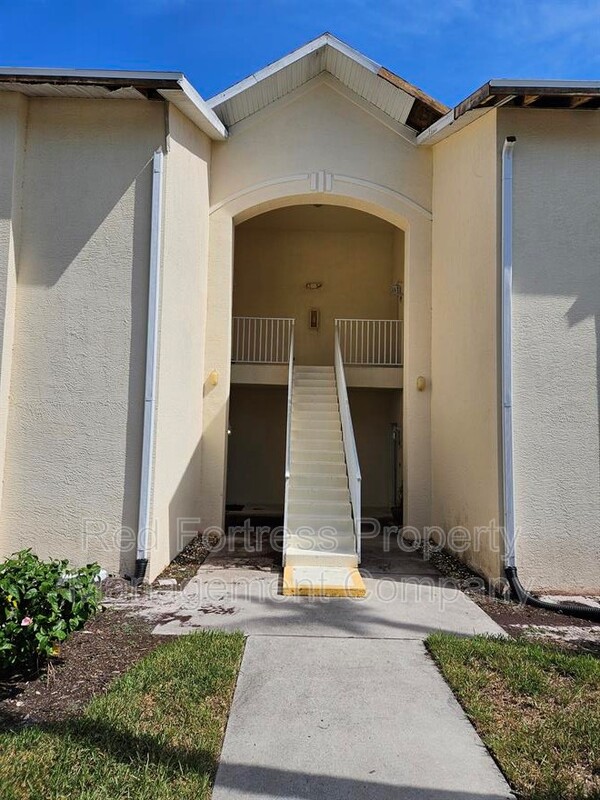 Fort Myers Condo: 14999 River Edge Ct