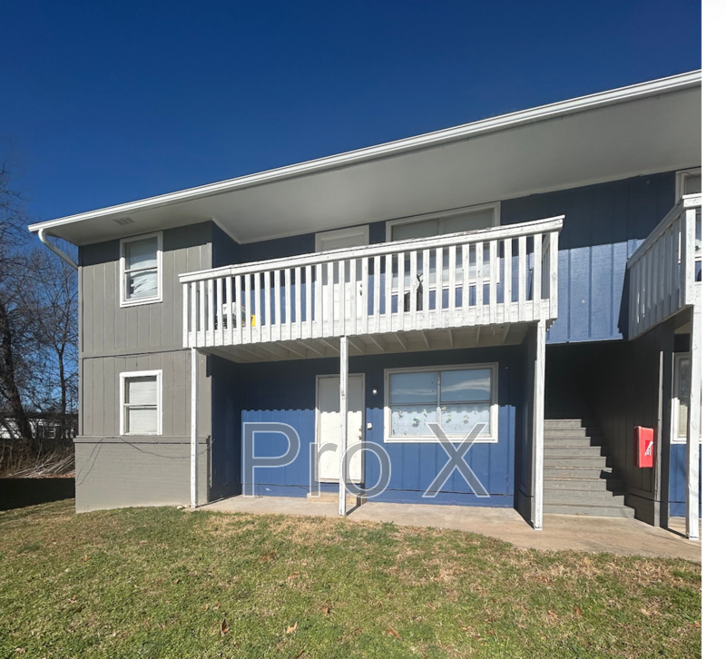 Springdale House: 1602 Juniper Circle C