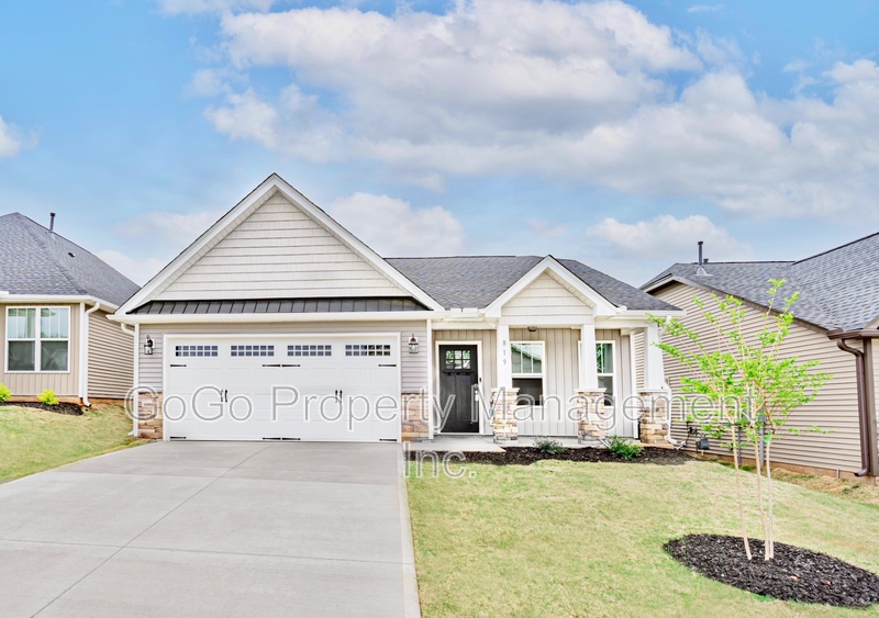 Boiling Springs House: 819 Marple Place