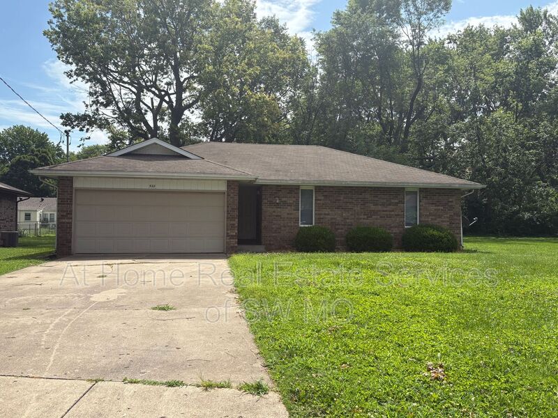 Springfield House: 522 E Washita