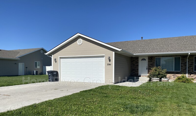 Ammon Townhome: 3361 Briar Creek Ln