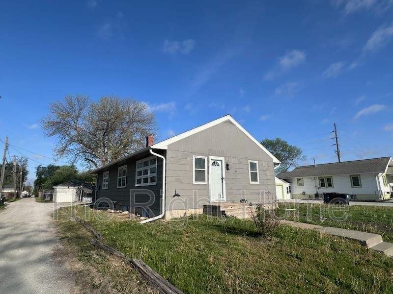 Lincoln House: 4525 N 70th St