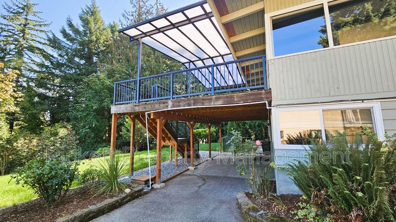 Bremerton House: 6145 Cameron Ln NW