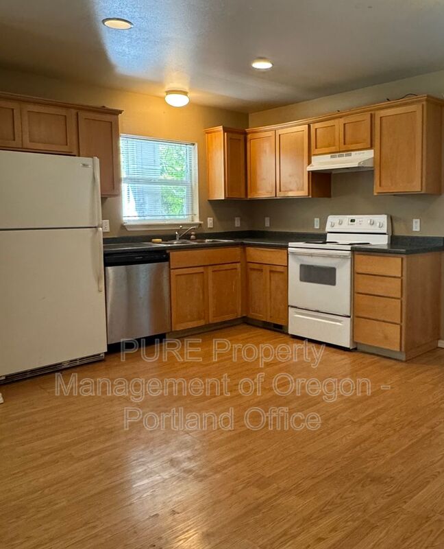 Portland House: 6734 N Montieth