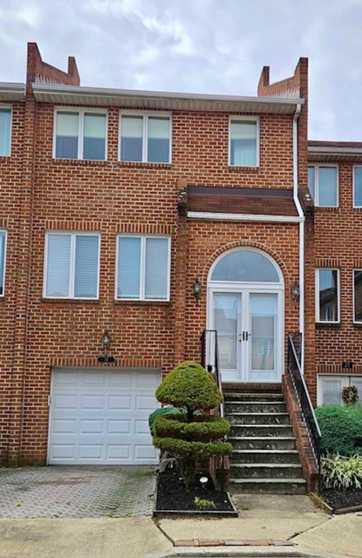 Nottingham Townhome: 19 Glasshouse Garth - 1