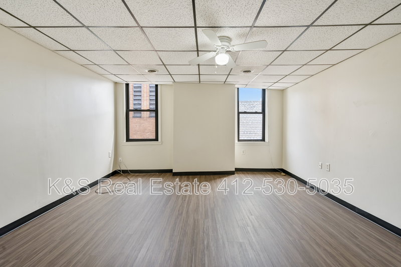 McKees Rocks Condo: 751 Chartiers Avenue - 3