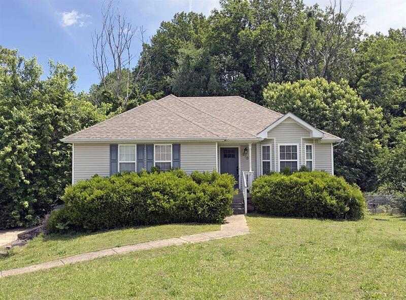 Clarksville House: 570 Somerset Lane