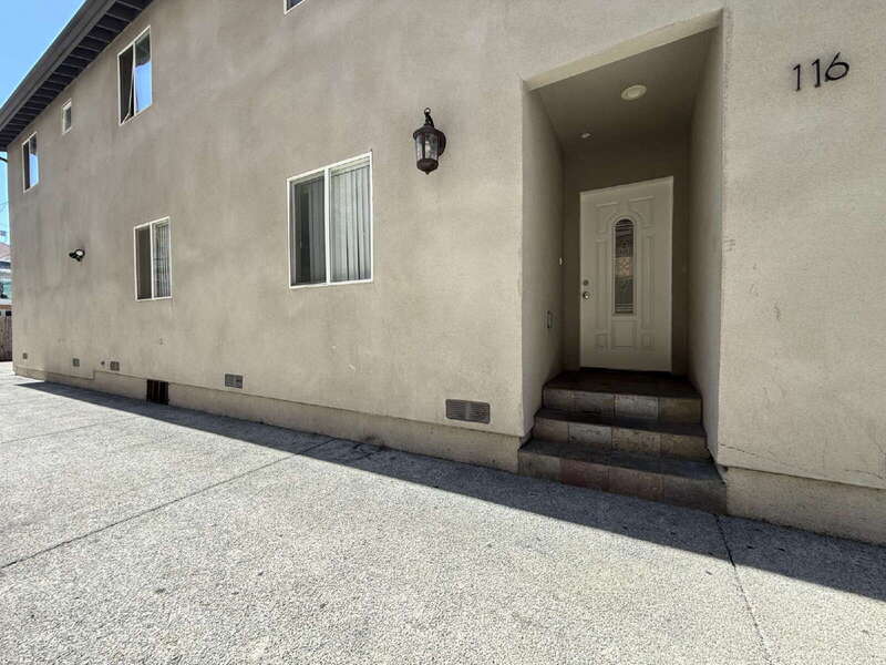Los Angeles Condo: 116 West 50th Street