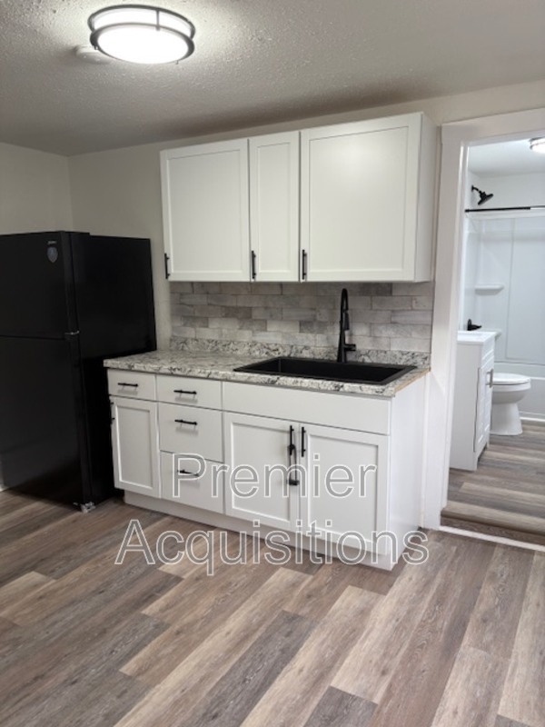 South Roxana Condo: 702 Biltmore Blvd