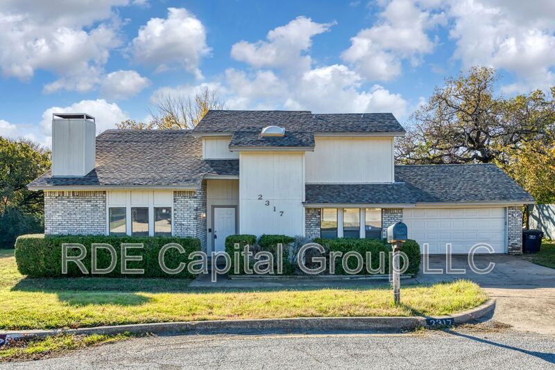 Fort Worth House: 2317 Jenson Cir