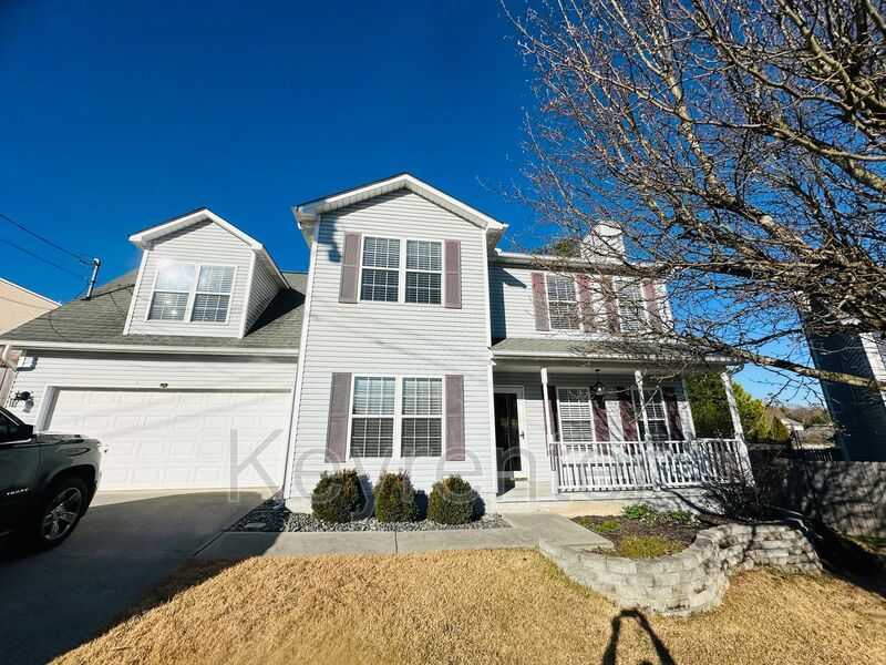 Knoxville House: 10809 Topview Ln.