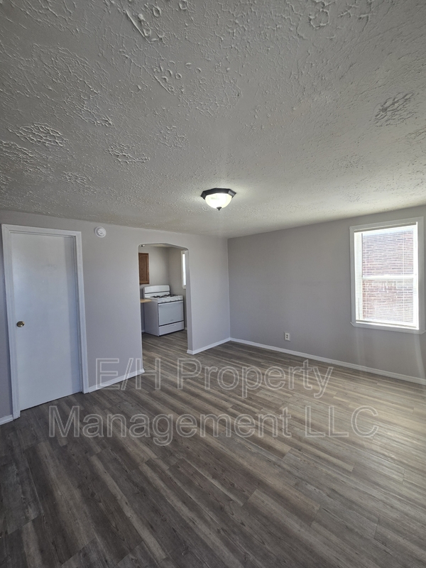 Wichita Condo: 938 North Broadway Avenue