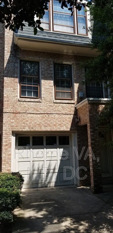 Washington House: 3749 Kanawha St NW