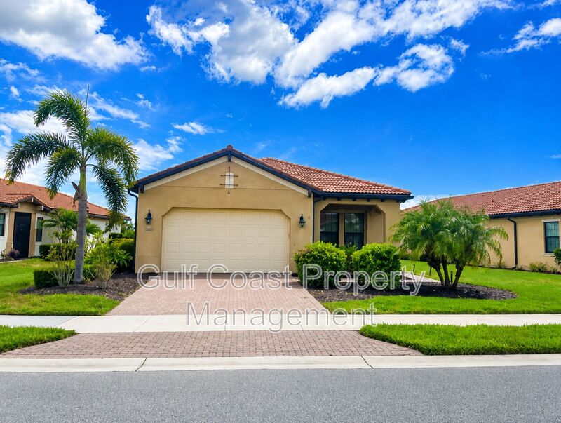 Venice House: 10485 Crooked Creek
