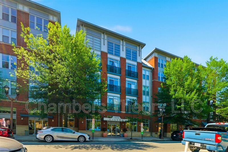 Arlington Condo: 1800 Wilson Blvd
