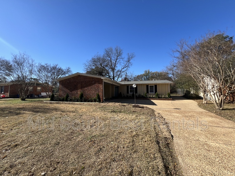 Memphis House: 2979 Brandale St