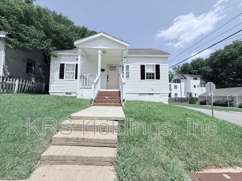 Raleigh House: 617 E Cabarrus Street