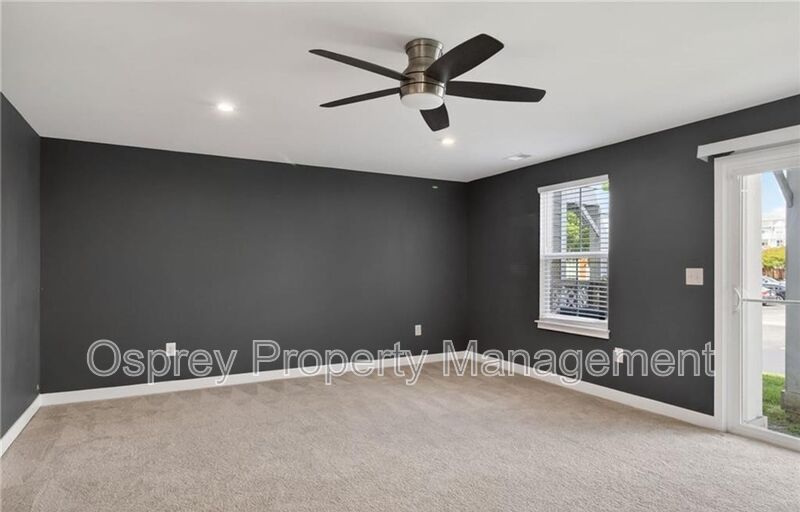 Spacious 3-Bedroom Townhome in Norfolk!  - Photo 8