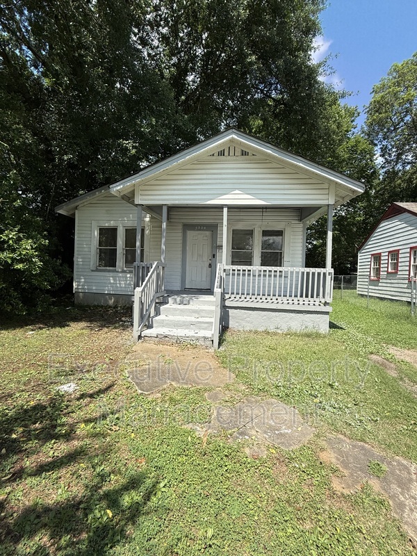 Birmingham House: 5220 Court Q