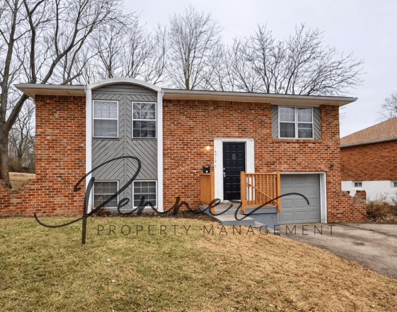 INDEPENDENCE House: 16518 E 35TH ST