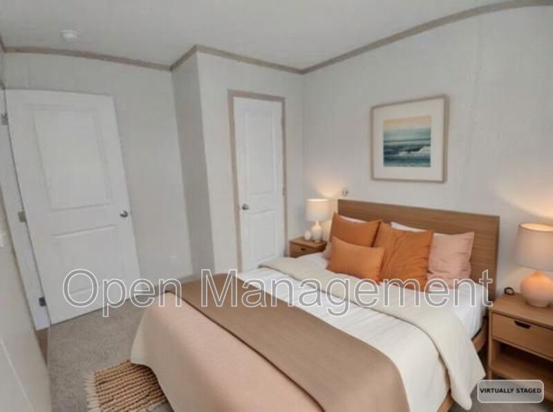 Gering House: 120 Terry Blvd