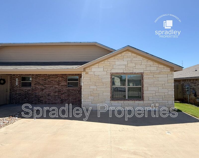 Belton Townhome: 1573 Kal Ct