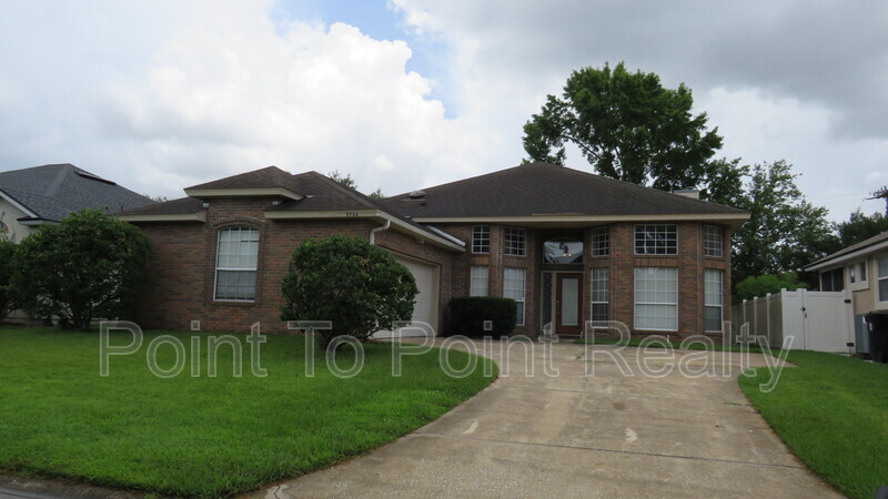 Middleburg House: 3726 Bedford Dr.