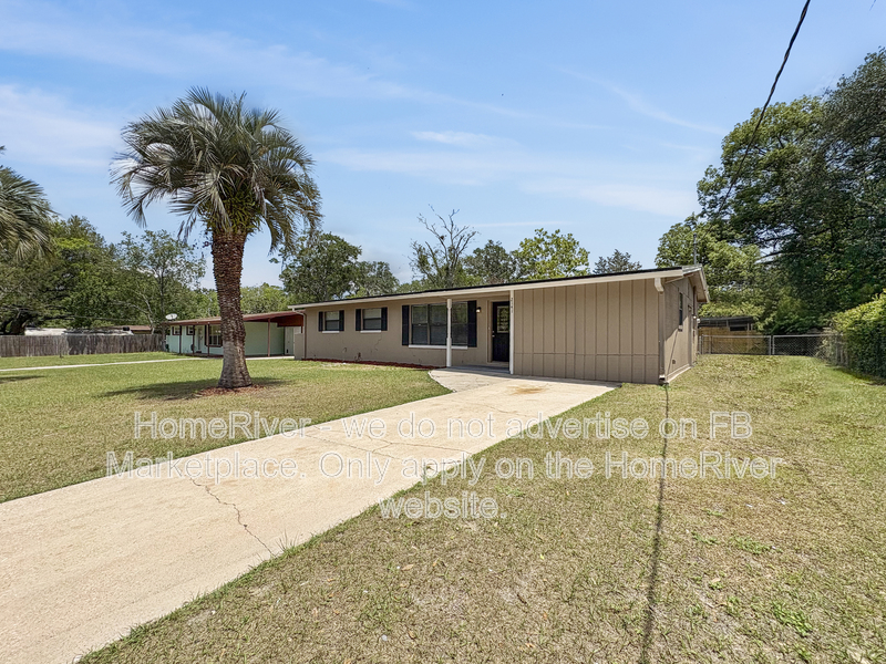 Jacksonville House: 2141 Monteau Dr