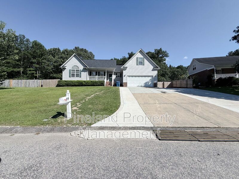 Raeford House: 219 Woodland Dr