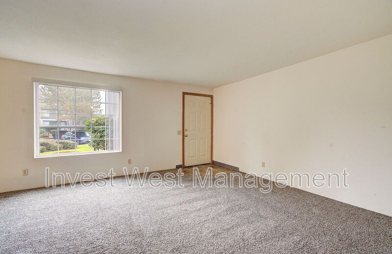 EUGENE Condo: 1895 KINGSLEY ROAD