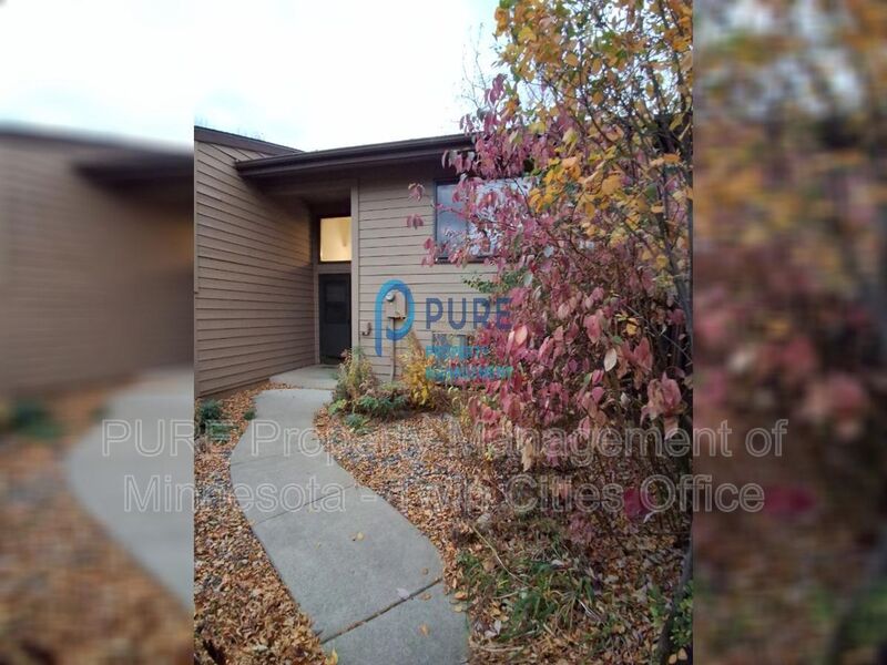 Maple Grove Townhome: 218 W Eagle Lake Dr