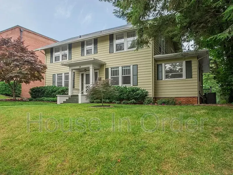 Asheville House: 26 Edgemont Rd.