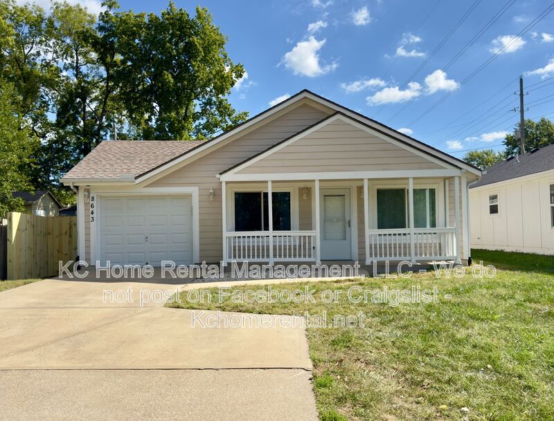 Overland Park House: 8643 Melrose Street