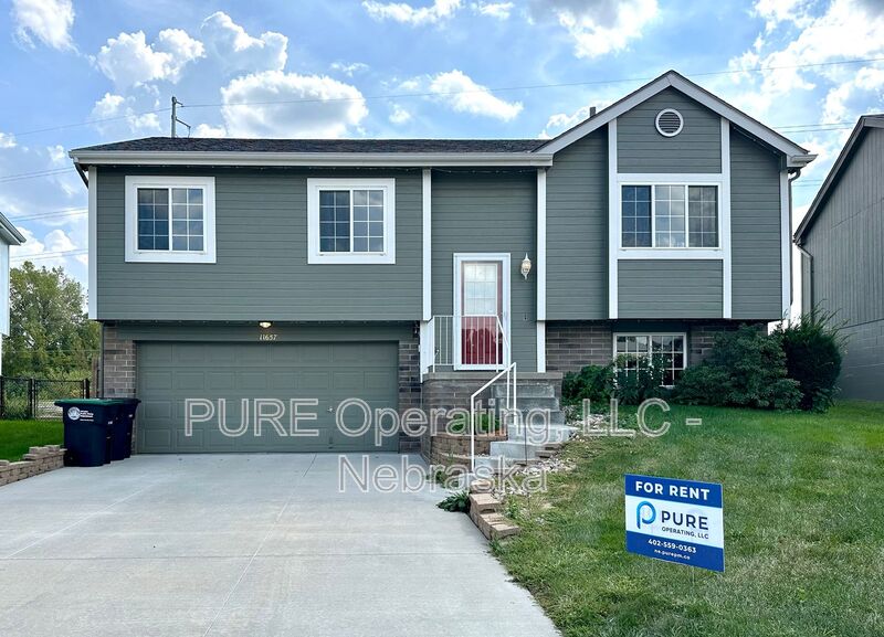 Omaha House: 11657 Bauman Ave