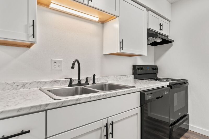 Springfield Condo: 3111 West Greenwood Street