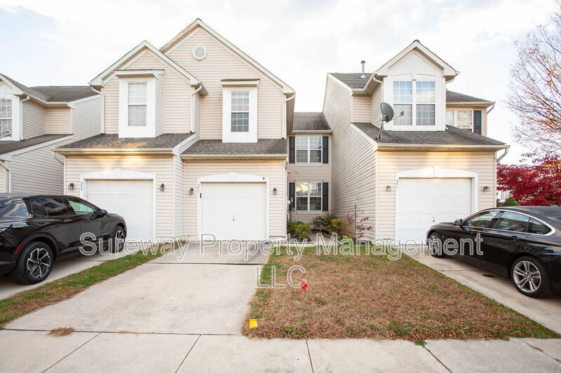 Cherry Hill Townhome: 372  Tuvira Ln