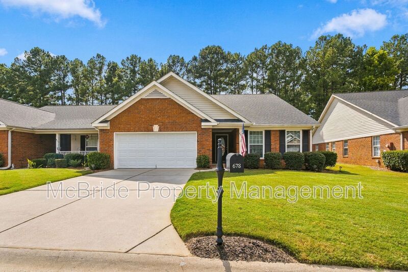 Aiken House: 678 Kensington Court