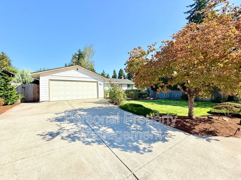 Vancouver House: 8609 NW 15th Ave