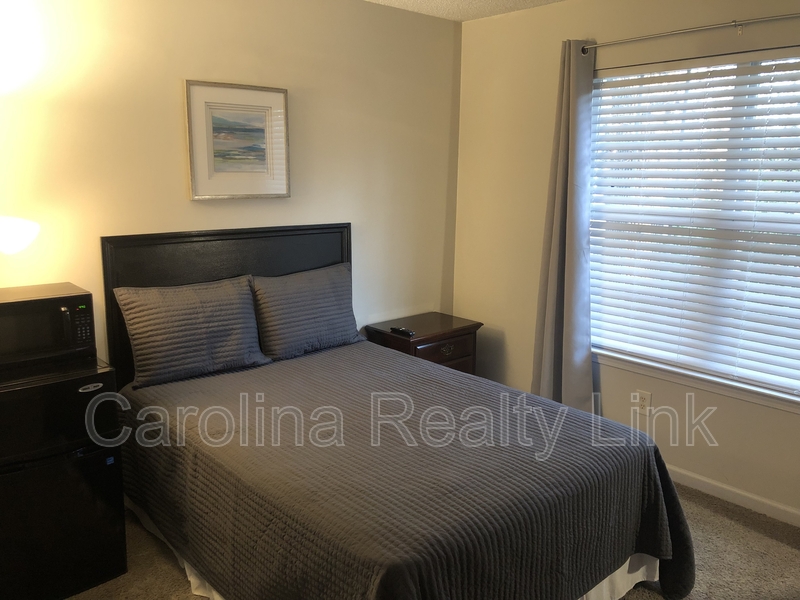 Charlotte House: Allen Road East