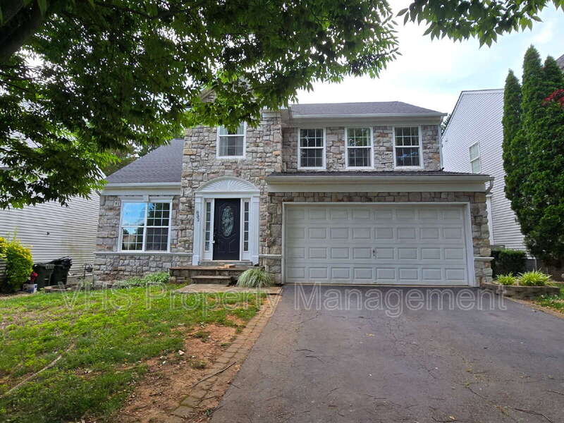 Culpeper House: 832 Fox Den Rd