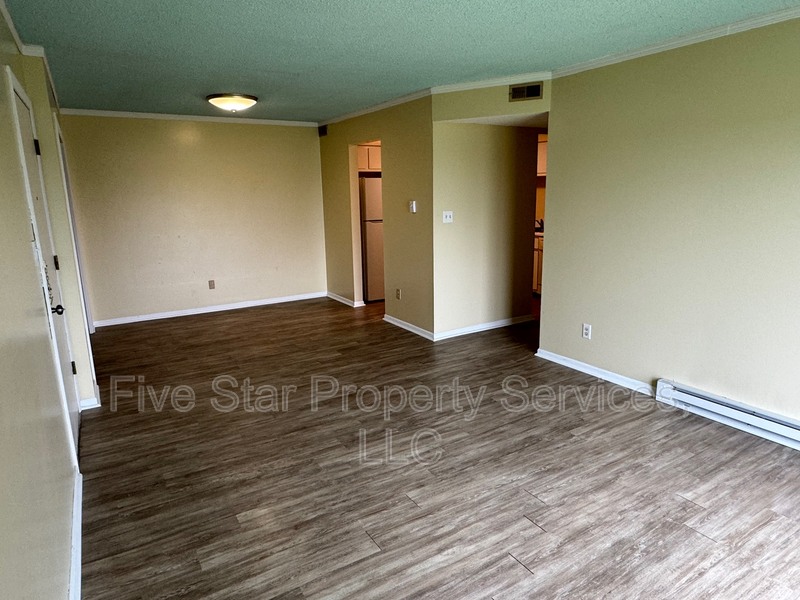 Springfield Condo: 3241 S Douglas Ave Bldg F-24