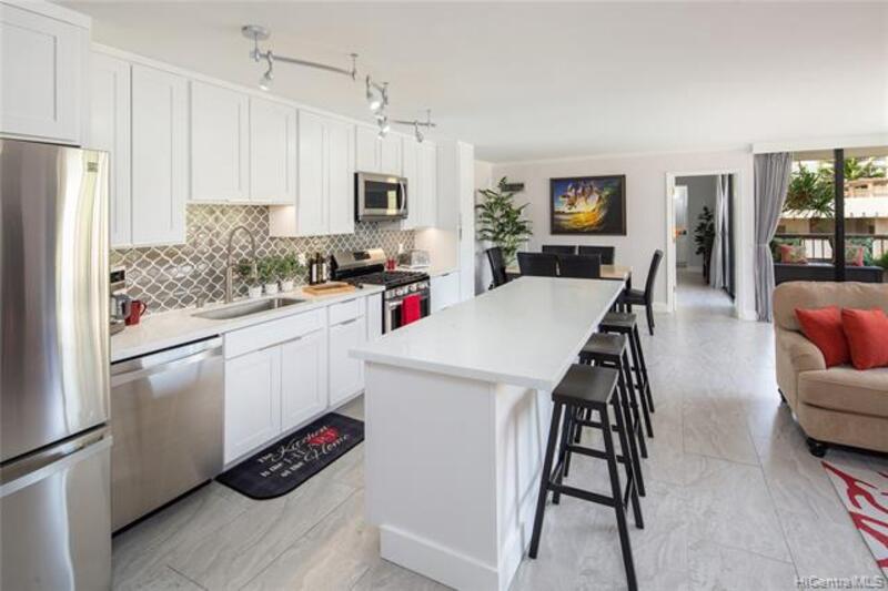 Honolulu Condo: 2215 Aloha Drive #4J