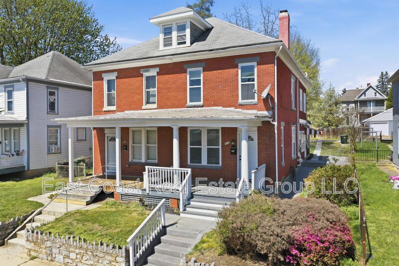 Hagerstown House: 805 Mulberry Ave