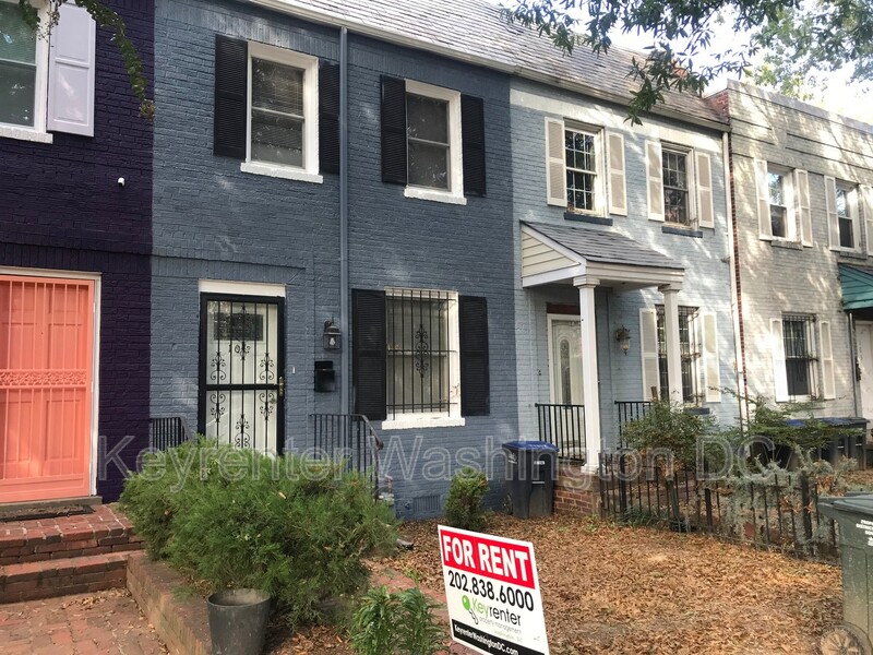 Washington House: 107 P St